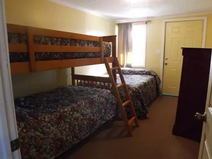 2 BR # 2 Separate Bedroom Has 1 Double Bed & 2 Bunk Beds