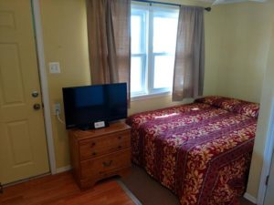 Room # 1 W/Double Bed & Sofa-Pull-Out, Full Refrig, Microwave, 32" Cable TV. Also A Small Deck That Seats 2 - 4 People &amp; Close Access To Parking