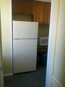 FULL SIZE REFRIGERATOR WITH TOP FREEZER IN ALL ROOMS